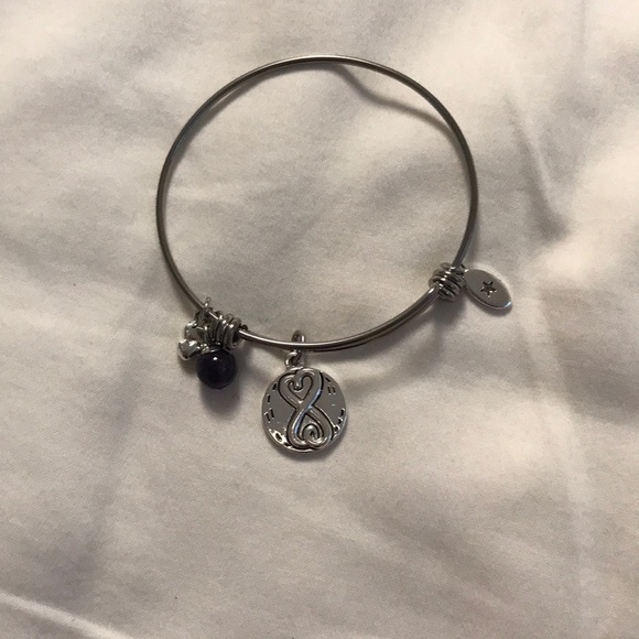 Silver Sisters bracelet - Picture 1 of 3